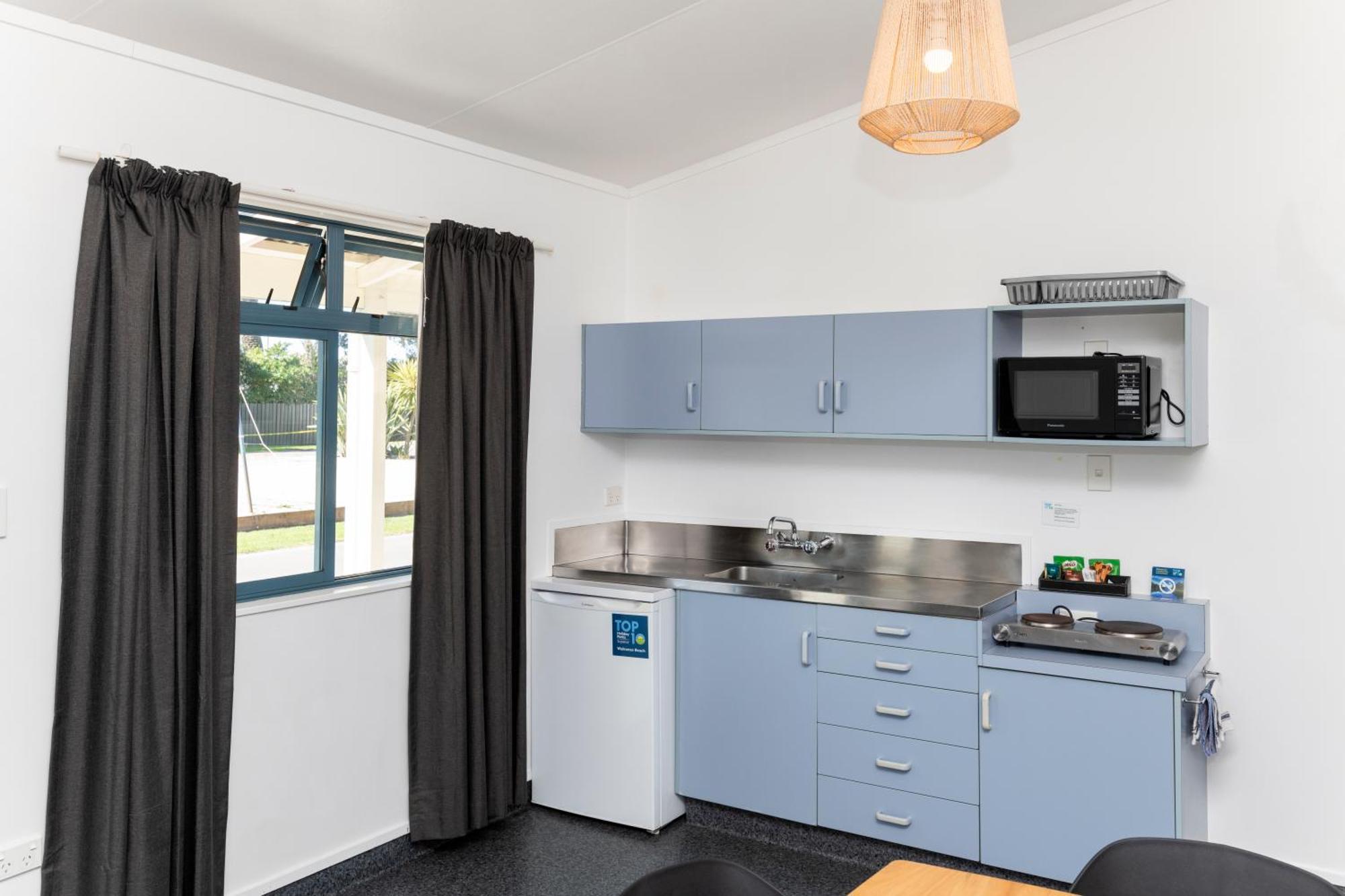 Waikanae Beach Top 10 Holiday Park Gisborne Exterior photo