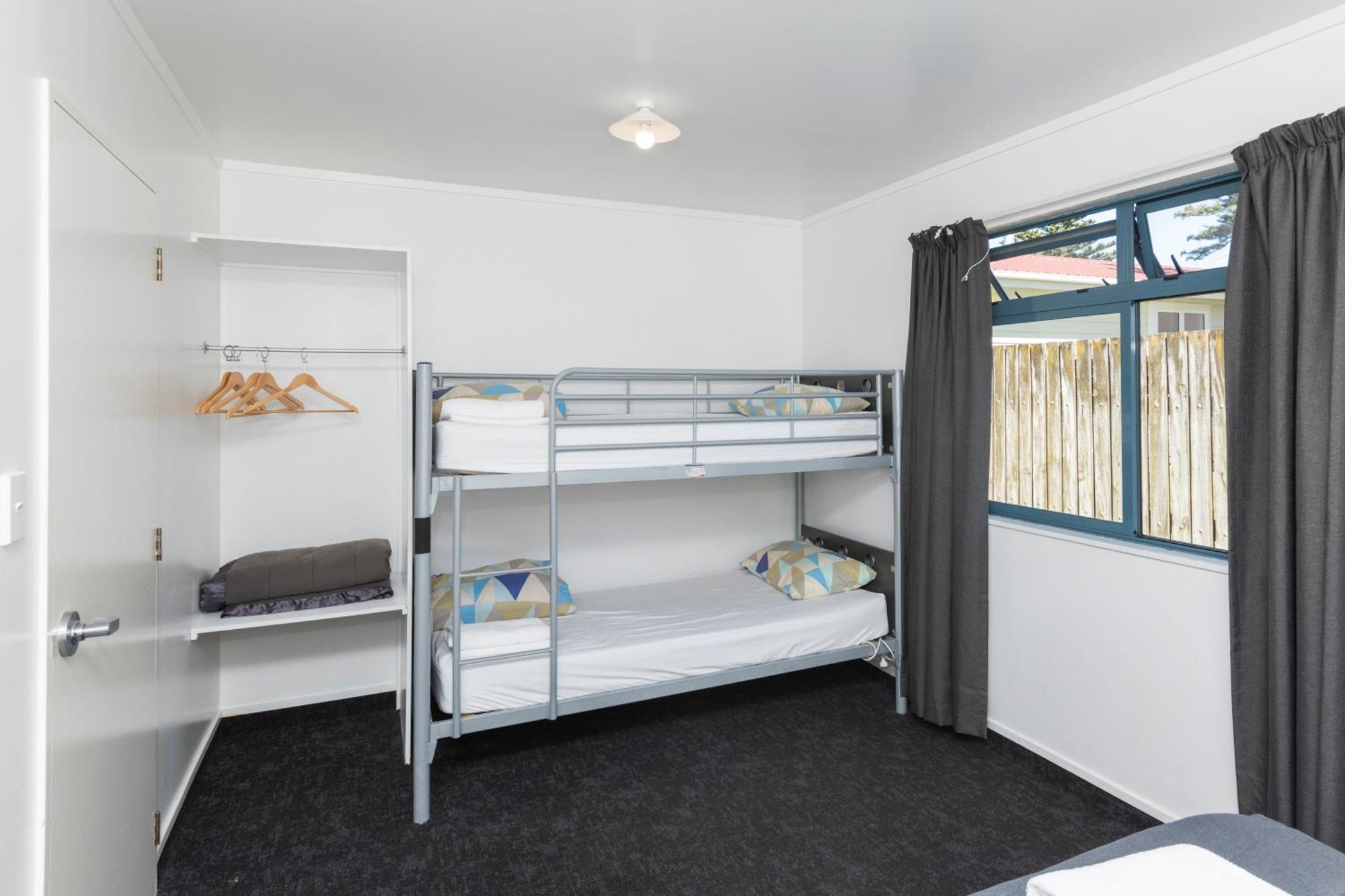 Waikanae Beach Top 10 Holiday Park Gisborne Exterior photo