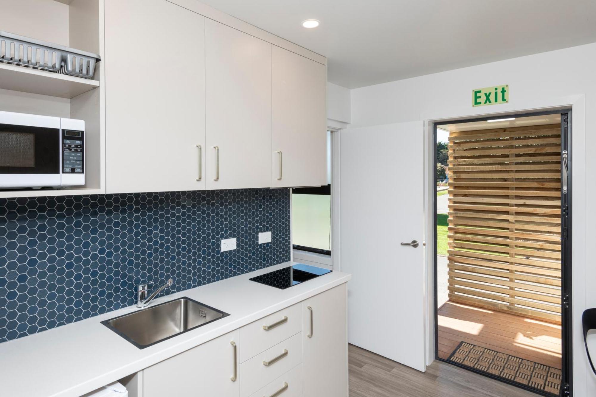 Waikanae Beach Top 10 Holiday Park Gisborne Exterior photo