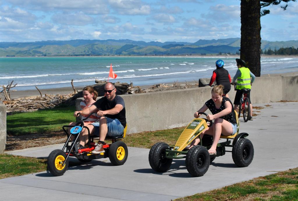 Waikanae Beach Top 10 Holiday Park Gisborne Exterior photo