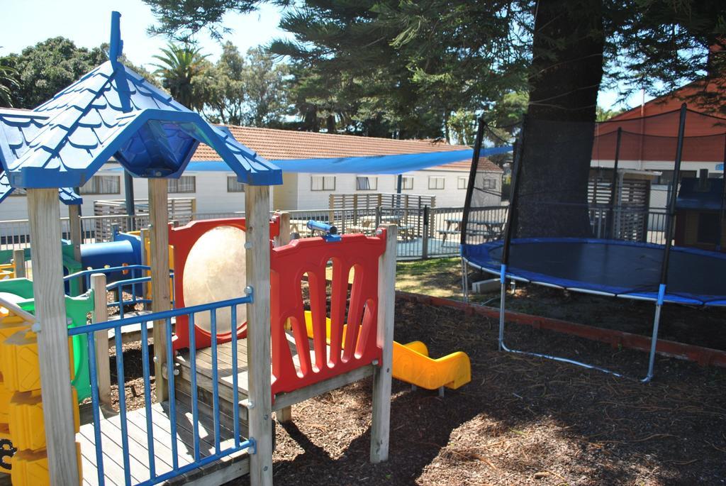 Waikanae Beach Top 10 Holiday Park Gisborne Exterior photo