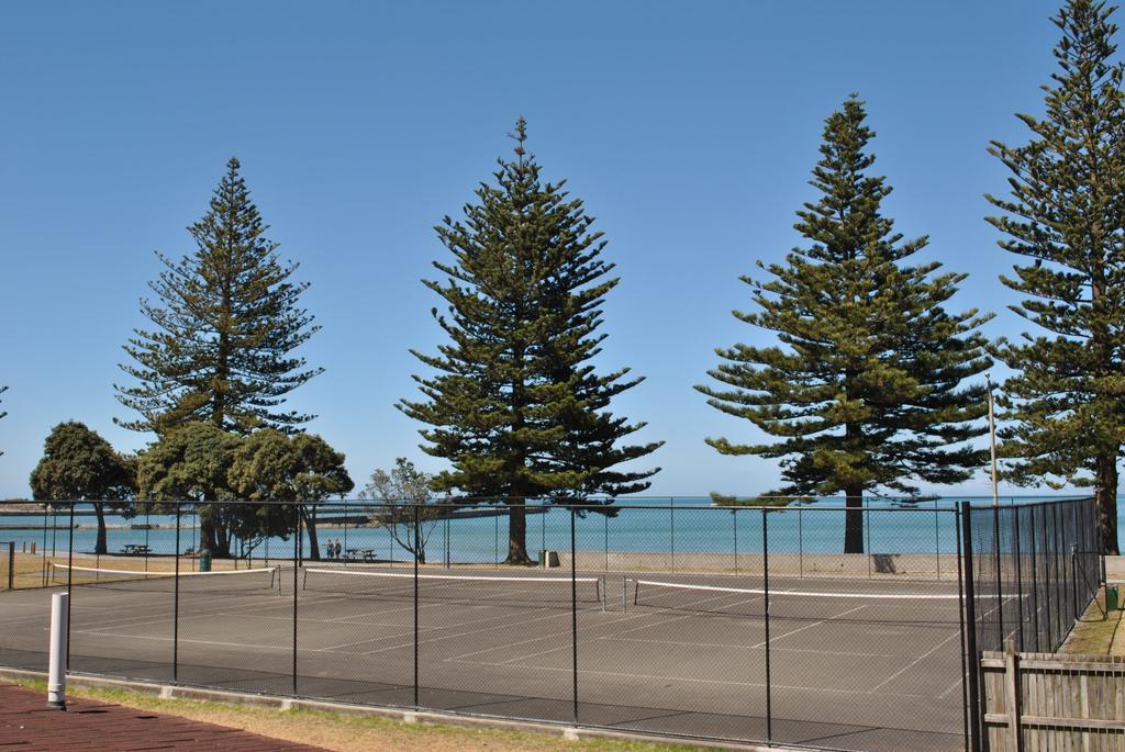 Waikanae Beach Top 10 Holiday Park Gisborne Exterior photo